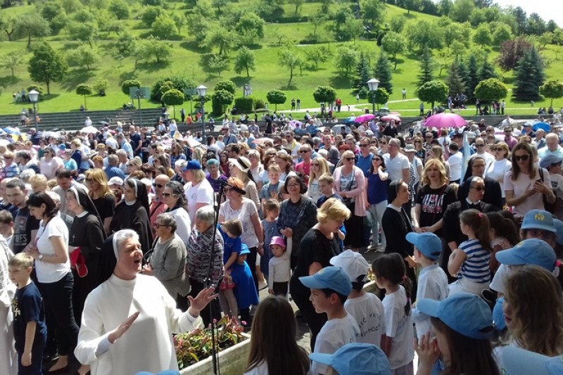 Hodočašće katoličkih vrtića u svetište Majke Božje Bistričke Hodočašće katoličkih vrtića u svetište Majke Božje Bistričke
