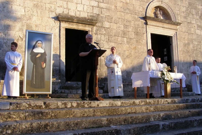 Drugi dan devetnice bl. Mariji Propetoga Petković Drugi dan devetnice bl. Mariji Propetoga Petković