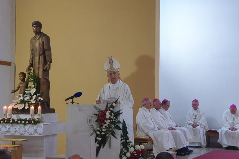 Hodočašće članova HBK i HRK u Karlovac Hodočašće članova HBK i HRK u Karlovac