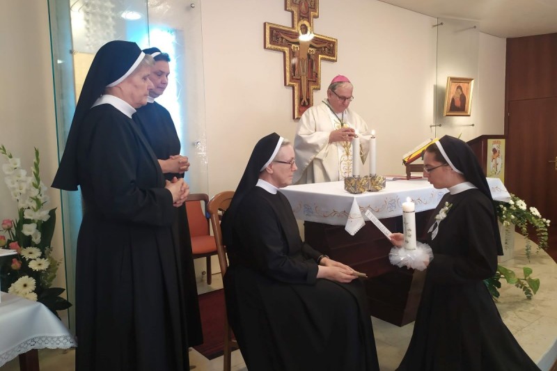 Proslava sv. Franje u kući matici Sestara franjevki od Bezgrješne u Šibeniku Proslava sv. Franje u kući matici Sestara franjevki od Bezgrješne u Šibeniku