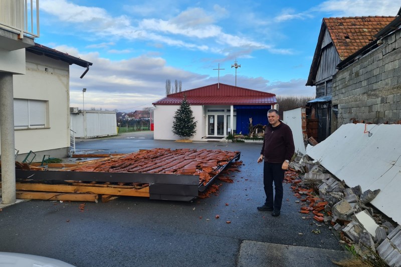 Provincijal Krišto pohodio braću u potresom pogođenim područjima Provincijal Krišto pohodio braću u potresom pogođenim područjima