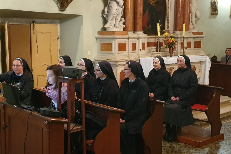 Milosrdne sestre svetoga križa na Misi mladih u Pazinu Milosrdne sestre svetoga križa na Misi mladih u Pazinu