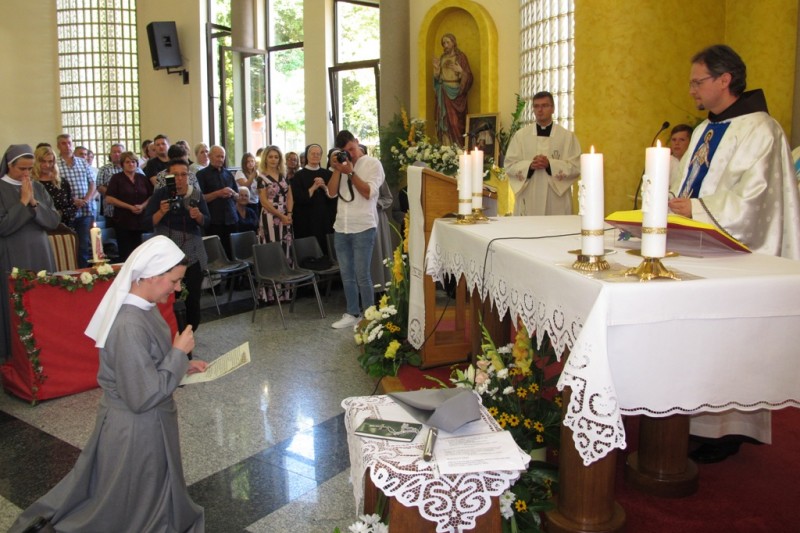 Uršulinka s. Marija Pia Jurić položila prve redovničke zavjete Uršulinka s. Marija Pia Jurić položila prve redovničke zavjete