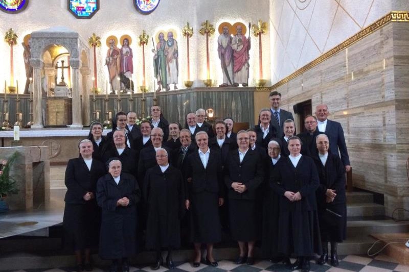 Zlatni jubilej djelovanja sestara Naše Gospe u župi sv. Blaža Zlatni jubilej djelovanja sestara Naše Gospe u župi sv. Blaža