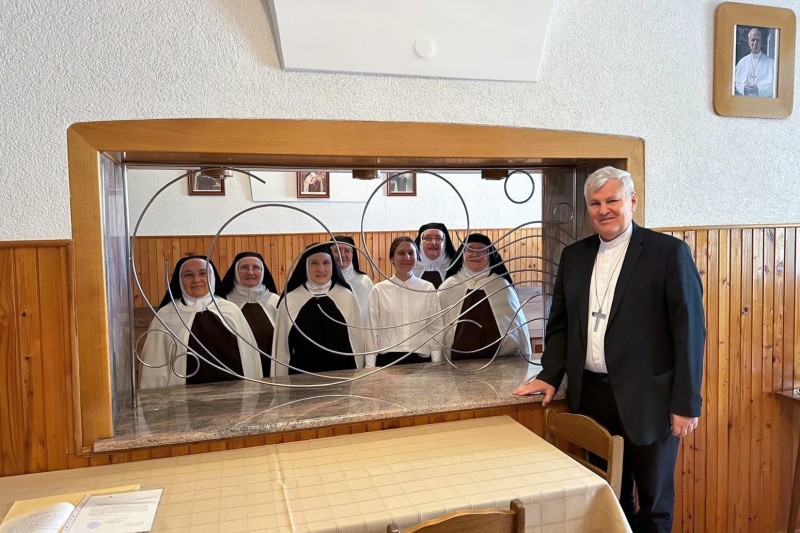 Karmel sv. Male Terezije u Kloštar Ivaniću Karmel sv. Male Terezije u Kloštar Ivaniću