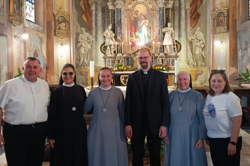 Misionarke s Haitija posjetile crkvu sv. Ivana Krstitelja u Zagrebu Misionarke s Haitija posjetile crkvu sv. Ivana Krstitelja u Zagrebu